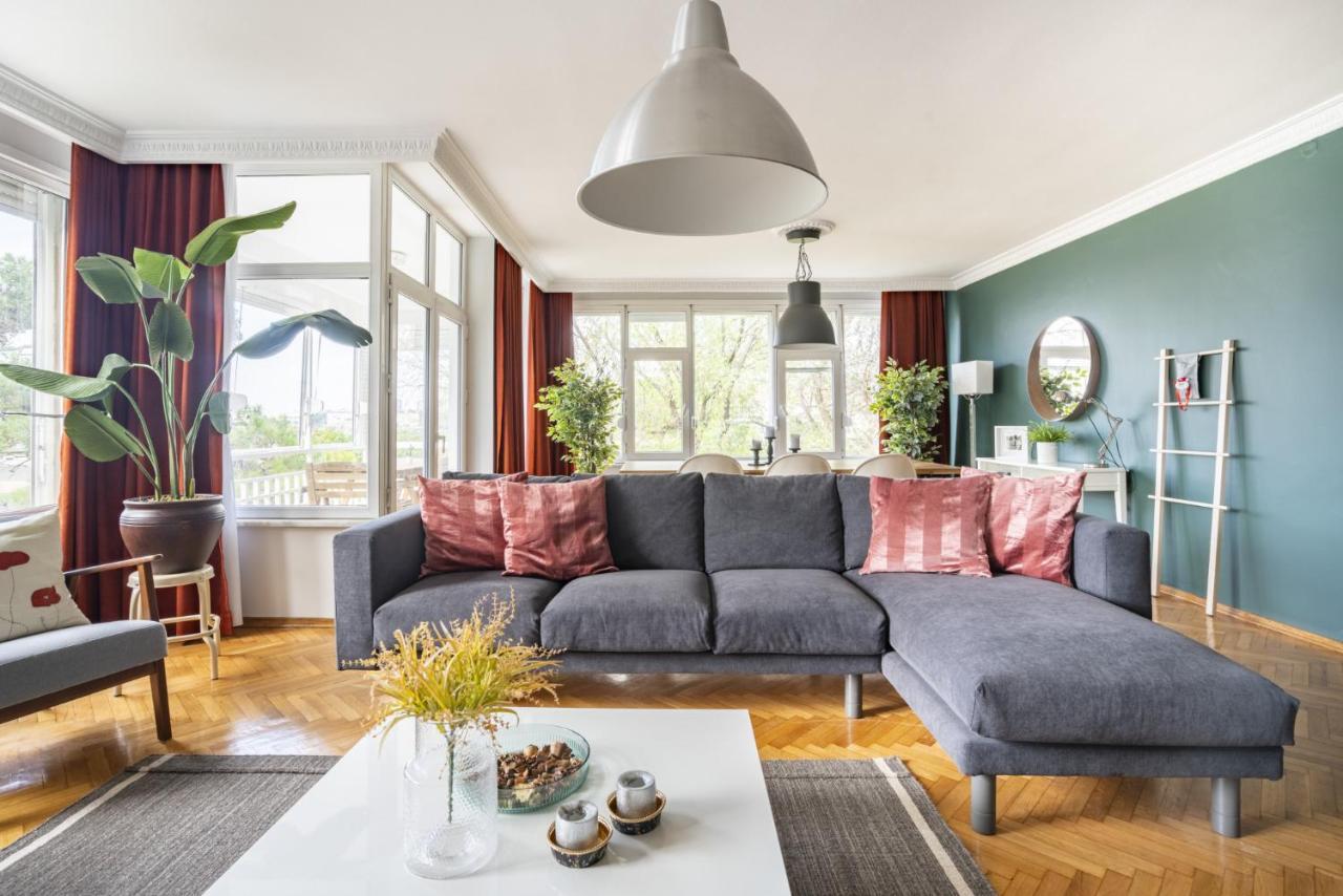イスタンブールSpacious Flat Near Caddebostan Coastアパートメント エクステリア 写真