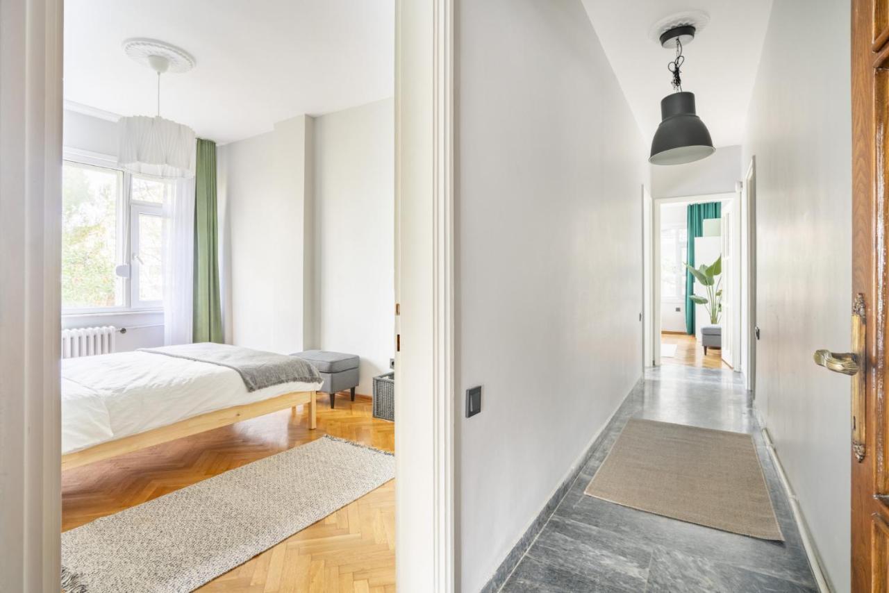 イスタンブールSpacious Flat Near Caddebostan Coastアパートメント エクステリア 写真
